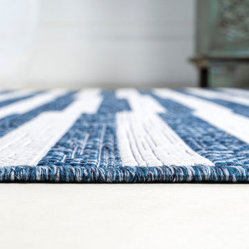 Sukie Modern Offset Stripe Indoor/outdoor Area Rug